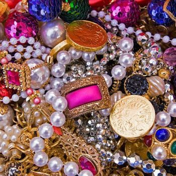 Ékszerek, hajcsatok